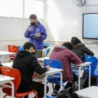 Jóvenes y trabajo en CABA a partir de las prácticas gratuitas | Por Julián Hofele