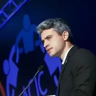 Proteção à vida, teletrabalho, abastecimento e otimismo quanto ao que virá. Mensagem do presidente da Acic, Michel Lopes