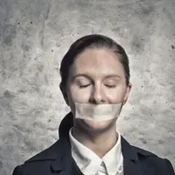 Neues Buch von Ronen Steinke: Gefährden Polizei und Justiz die Meinungsfreiheit?