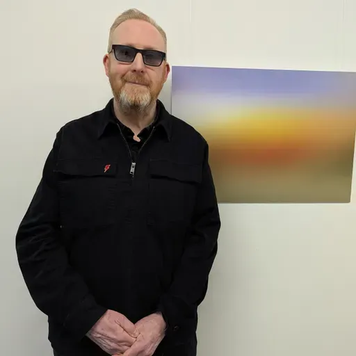 S2 Ep1304: A Photographic Exhibition of Lost Memories And Sight Loss