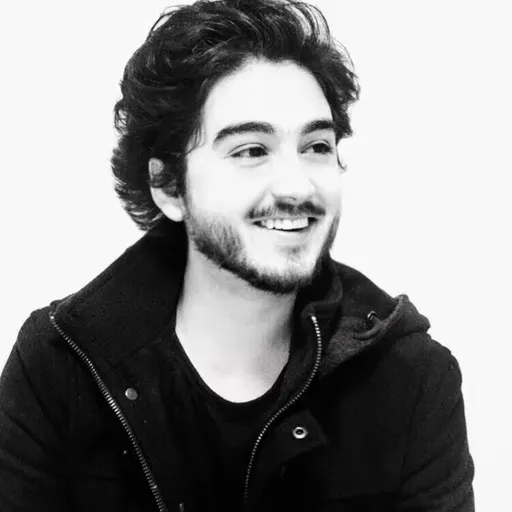 Gabriel Martínez Bucio y los vidrios en el parque