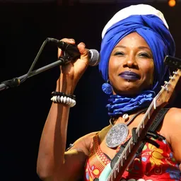 Fatoumata Diawara & Roberto Fonseca Live at Baloise Session