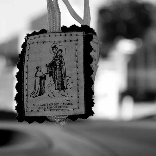 RC.244: Como usar o escapulário de Nossa Senhora do Carmo?