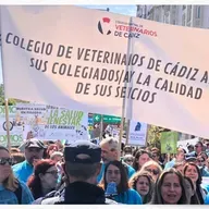 Los veterinarios de Cádiz vuelven a salir a la calle este domingo contra la nueva normativa de medicamentos veterinarios
