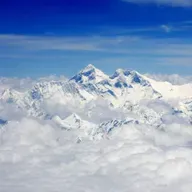 Warum gibt es keine Berge über 9.000 Meter?