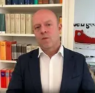 Arndt Kempgens: Was Betroffene gegen Deepfake-Pornos tun können und sollten