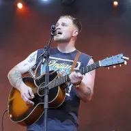 Sin rodeos - Única visita de Zach Bryan a San Sebastián en mayo - 26/11/25