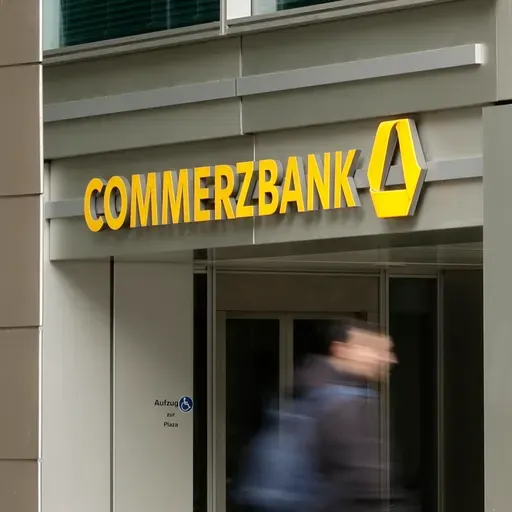 Unicredit lancia offerta su Commerzbank per superare il 30%