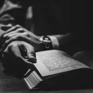 “Vivir en las sombras” (Poema)