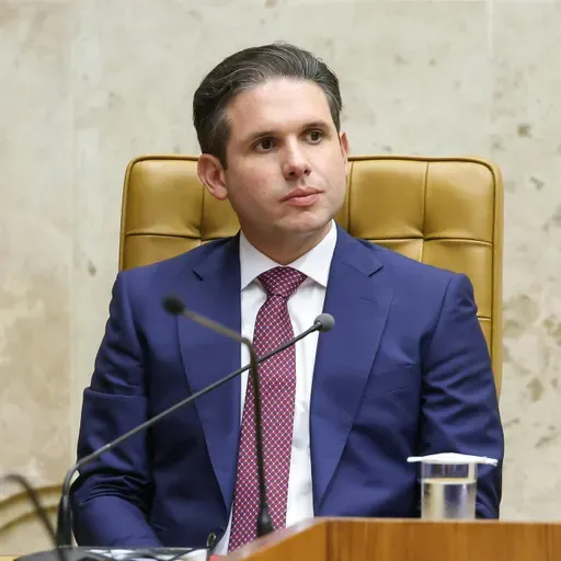 Motta defende reajuste a servidores do Congresso: ' não foi trem da alegria’