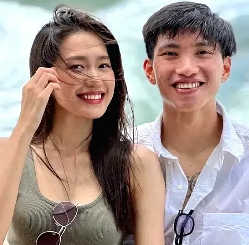 Doãn Hải My nhan sắc 'khác lạ', Văn Hậu 'thái độ'?