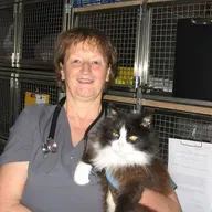 Veterinārārste trešajā paaudzē Solvita Zvirgzdiņa brīvajā laikā darbojas amatierteātrī