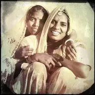 EP 313: India- The Weaver; The Dog Who Was A Rajah; The Fourth Wife Is The Wisest (Dracott)