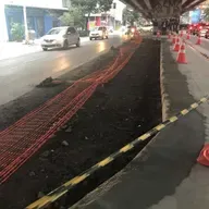 Prefeitura começa a cobrar Zona Azul em vagas sob o Minhocão, mas sinalização chega com atraso