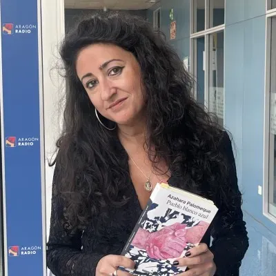 “Pueblo blanco azul”, el regreso de Azahara Palomeque