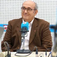 TARDE ABIERTA T07C093 "Mi despacho sigue siendo mi mochila y como en la cantina". Pedro J. Cuestas, nuevo decano de Economía y Empresa de la UMU (30/01/2026)