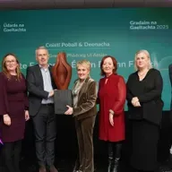 Brídín Uí Ghallchóir ó choiste forbartha Éadan Fhionn Fraoich.