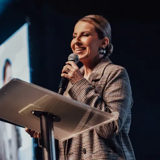 DOMINGO NA MISSÃO - BISPA VIVIANE MATOS