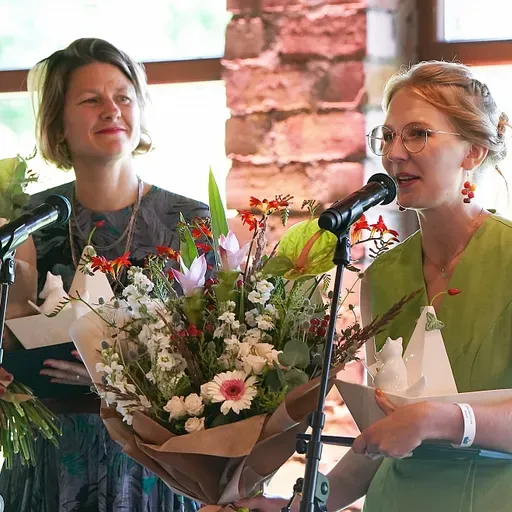 "Grāmatai aizvietotāju nav." Baltvilka balvas laureātes Dita Cipfele un Signe Viška