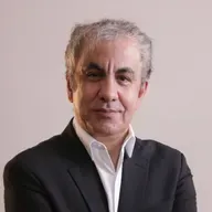 02.11.2025 (19h15) | "Quando nada muda, Deus está transformando você" (Pr. Robério Alves)