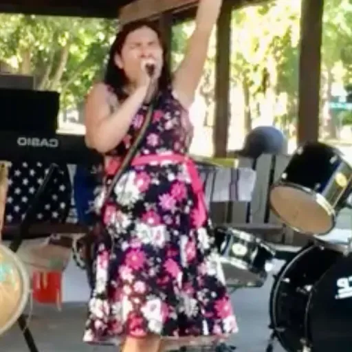 Do you bring a refreshing?