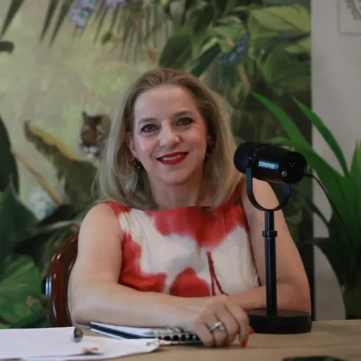 255. El Misterio de Macastre: ¿Conexión Real con Alcàsser? | Elena Merino, Periodista