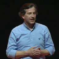 Kekeme Hatip, Silahsız Askere Karşı | Deniz BAYRAMOĞLU | TEDxAnkara