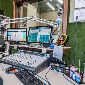 radio x 80 energia no ar com adilson felix