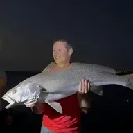 Declive del salmón, apps para pescar, caudales en CyL con Tomás Gil y video viral con Alberto Bastida