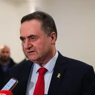 Ministro da Defesa de Israel ameaça: "Teerã vai queimar"