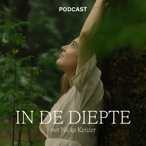 Verliefd? Projectie of echt? Blijven of gaan? Open relateren of monogamie? Wat als leven vanuit je bekken en bron je voorbij labels en plaatjes laat bewegen—en het leven echt kunt ontvangen