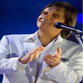 REI ROBERTO CARLOS