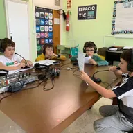 5A LAURA - Diego, Mario, Sergio M and Dani interviewing each other in English