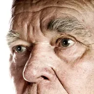Warum werden Nasen immer größer?
