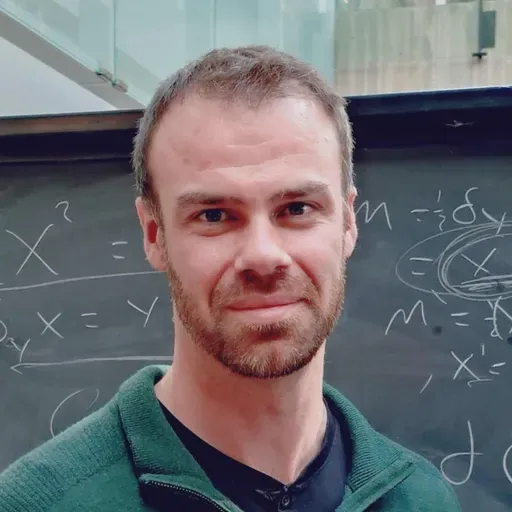 Quantum information theory sheds light on quantum gravity