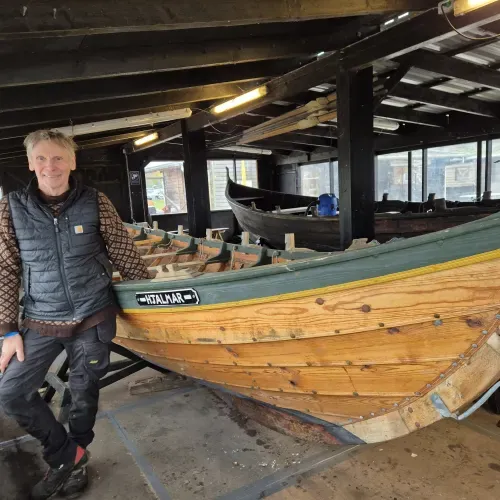 Við Tórði á túri á Víkingasavninum við Hanusi Jensen