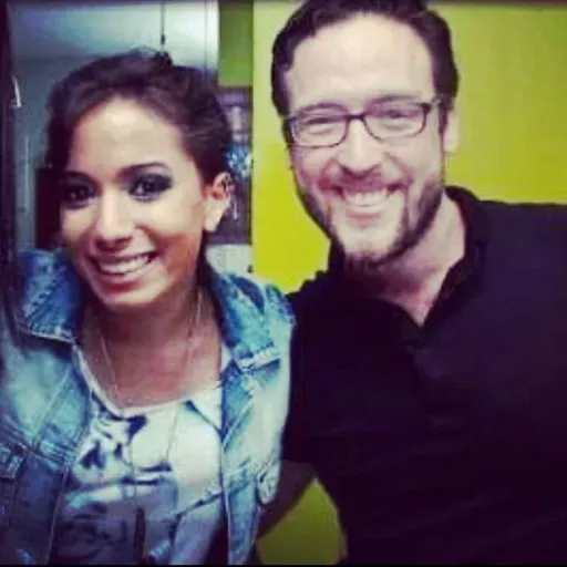 Larissa de Honório: Anitta é a nossa Girl from Rio