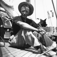 Sait Faik Abasıyanık 
Şairler ve Yazarlar - Arif Hikmet Par