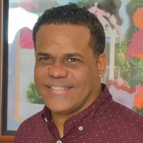 Conexión con René Gómez