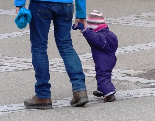 Iespējas daudzbērnu vecākiem atgriezties darbā pēc garākas pauzes kopā ar bērniem