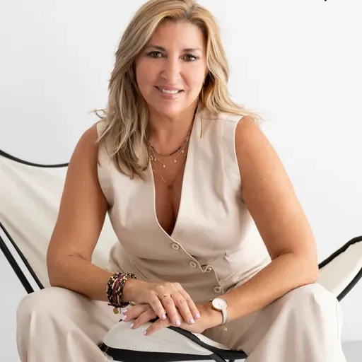 Divas like us: Jeanette
