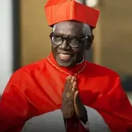 Episodio 1256: 🚩 FSSPX RESPONDE A Cardenal Sarah | Sínodo Propone Nueva Concepción Del Sacerdocio