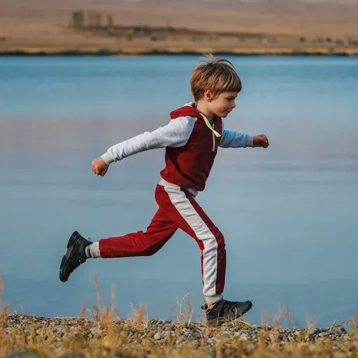 Neden hızlı koştuktan sonra karnımızın yan tarafında ağrı olur?