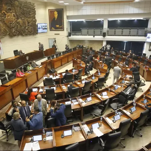 Silencio legislativo: el costo político de la inacción anticorrupción.