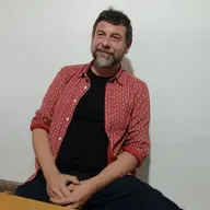 Chofo Espinosa, un nómada que se siente vivo con el riesgo