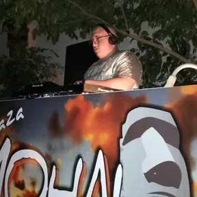 zona play fm