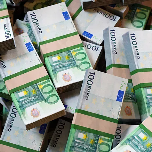 Il governo punta a 4,5 miliardi da banche e assicurazioni