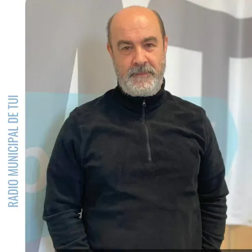 Ent. Juan José Perles, arqueólogo | Intervención arqueolóxica na praza do Pracer