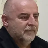 ¿Puede hablarse de errores radicales en nuestra educación?