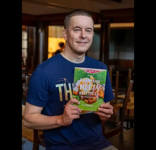 KonsoliFIN Podcast #223.8: Vapaa toimittaja (vieraana kirjailija ja KonsoliFIN-alumni Esa Mäkijärvi)